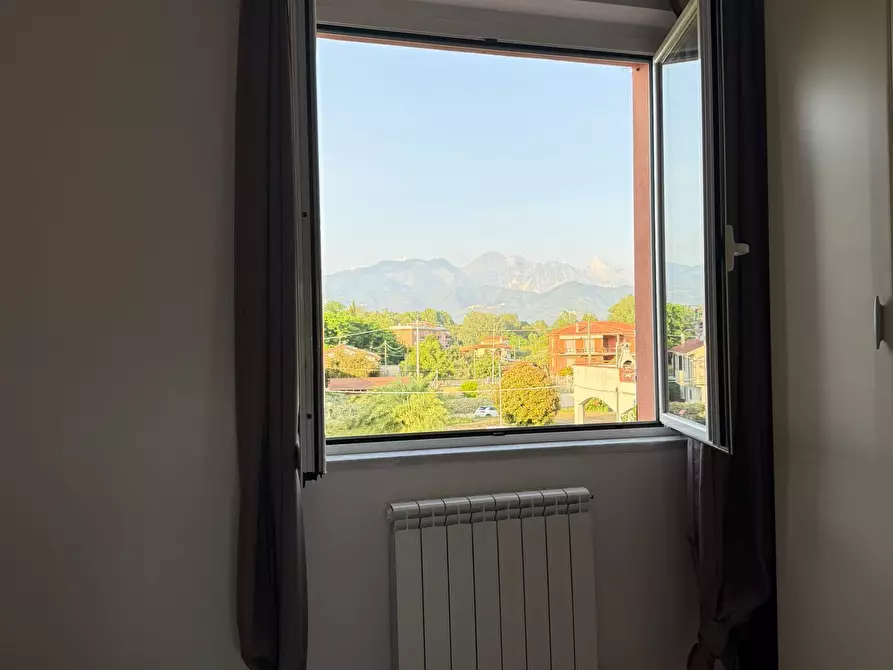 Immagine 9 di Trilocale in vendita  a Ameglia