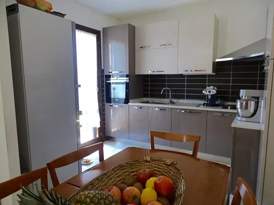 Immagine 6 di Villa in vendita  a Sarzana