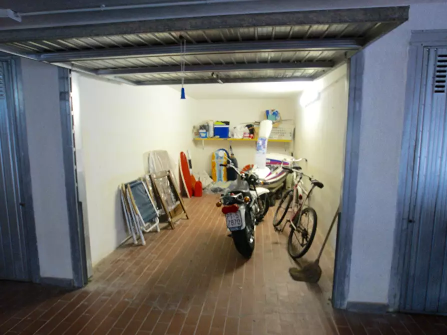 Immagine 22 di Trilocale in vendita  a Ameglia