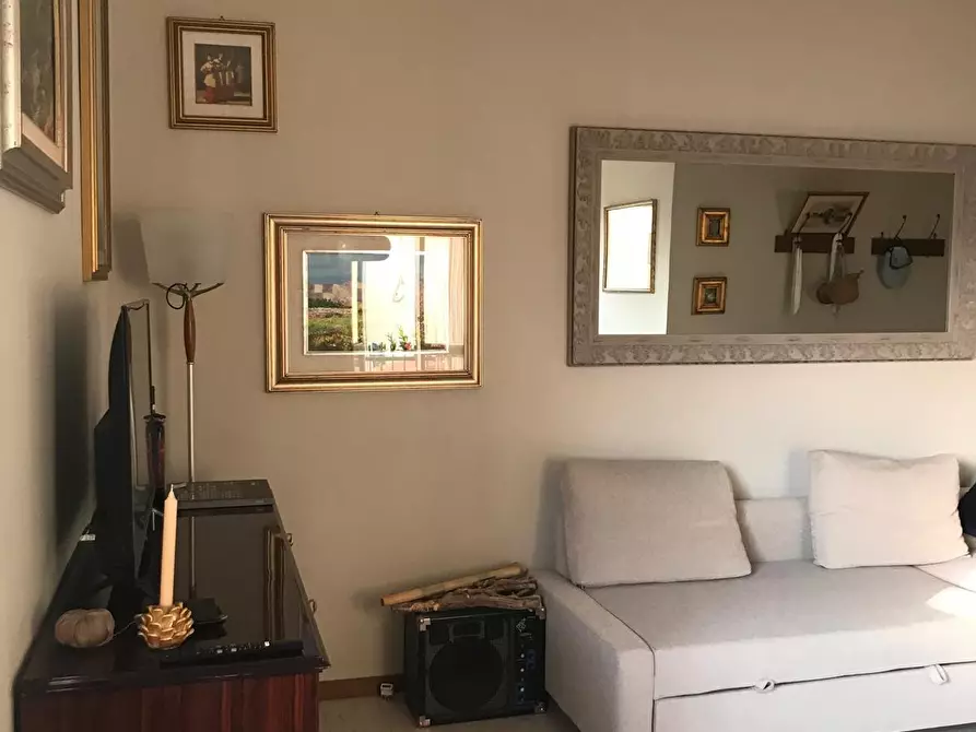 Immagine 4 di Trilocale in vendita  in Via dell'Angelo 12 a Ameglia