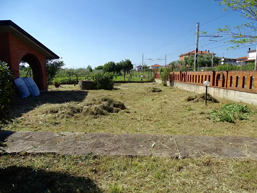 Immagine 25 di Villa in vendita  a Ortonovo