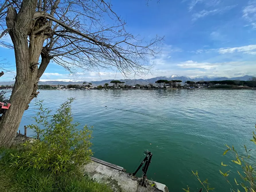 Immagine 35 di Casa indipendente in vendita  a Ameglia