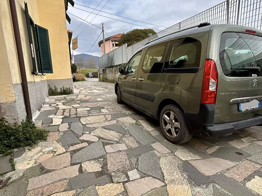 Immagine 17 di Casa semindipendente in vendita  a Castelnuovo Magra