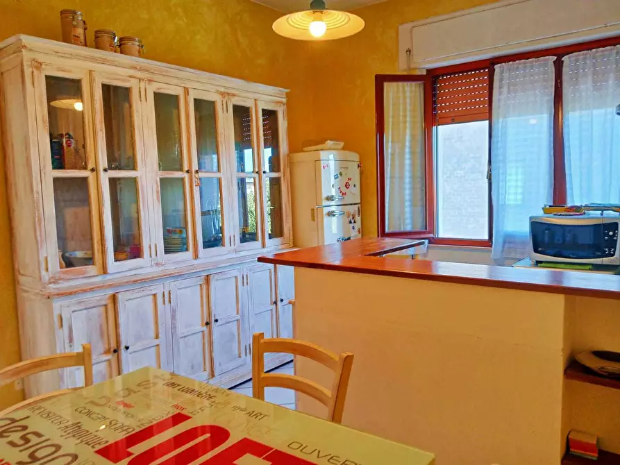 Immagine 2 di Trilocale in vendita  a Ameglia