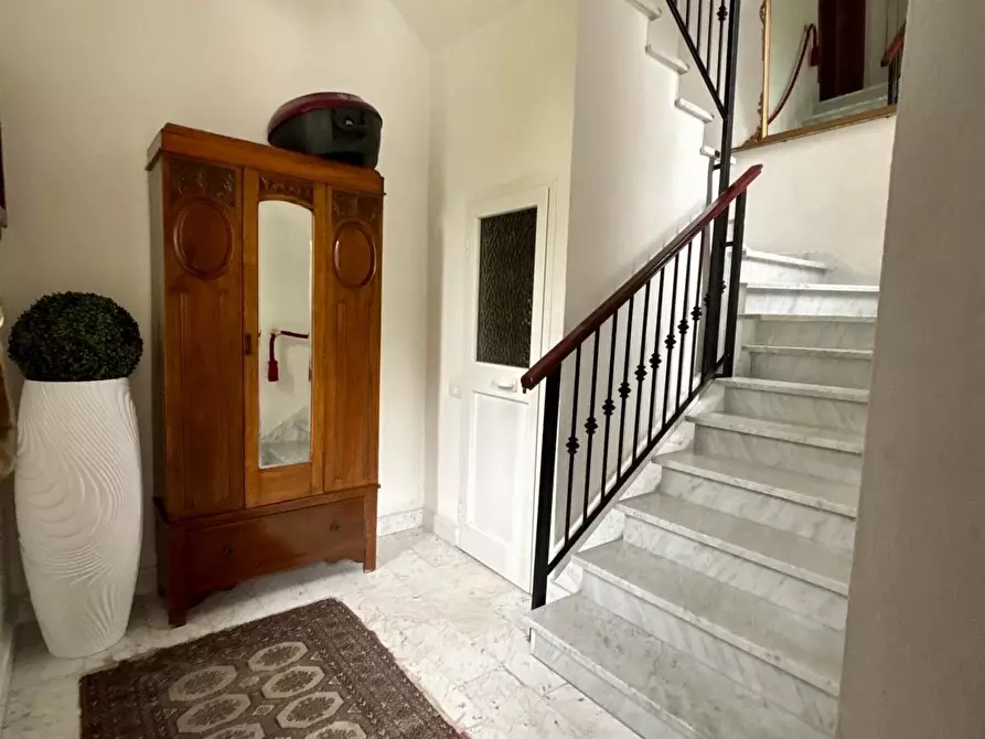 Immagine 3 di Casa semindipendente in vendita  a Carrara