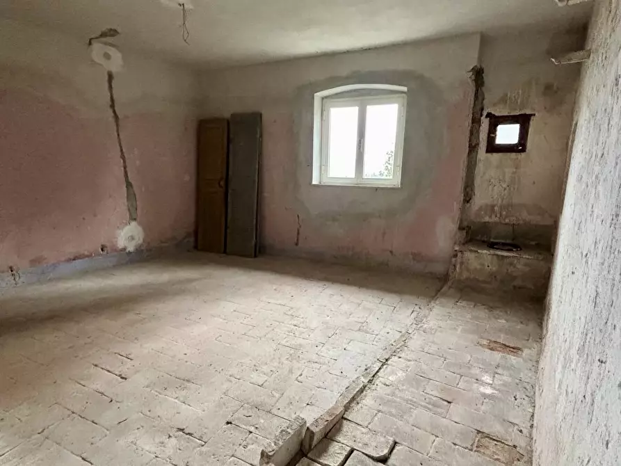 Immagine 53 di Villa in vendita  a Castelnuovo Magra