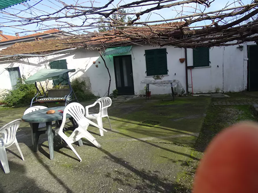 Immagine 3 di Villa in vendita  a Ameglia