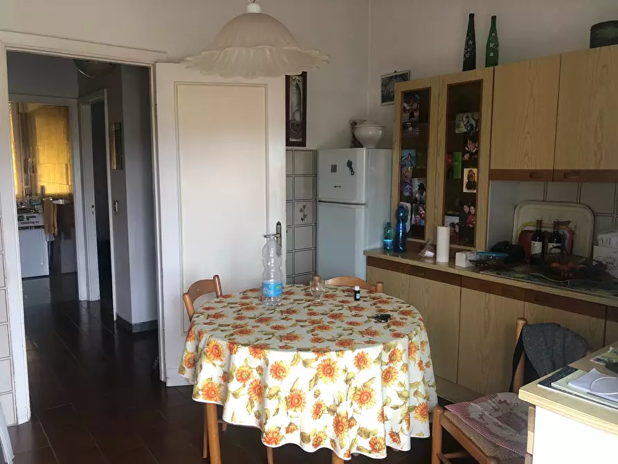 Immagine 2 di Quadrilocale in vendita  a Ameglia