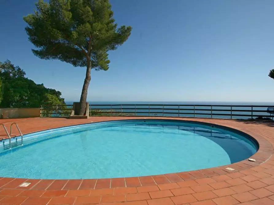 Immagine 13 di Monolocale in vendita  a Ameglia