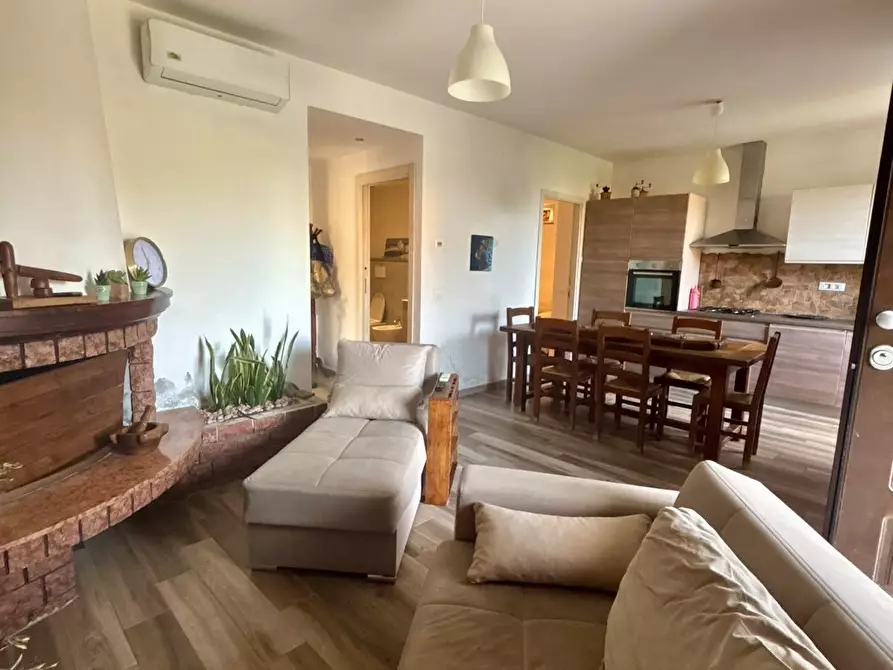 Immagine 2 di Porzione di casa in affitto  a Ameglia