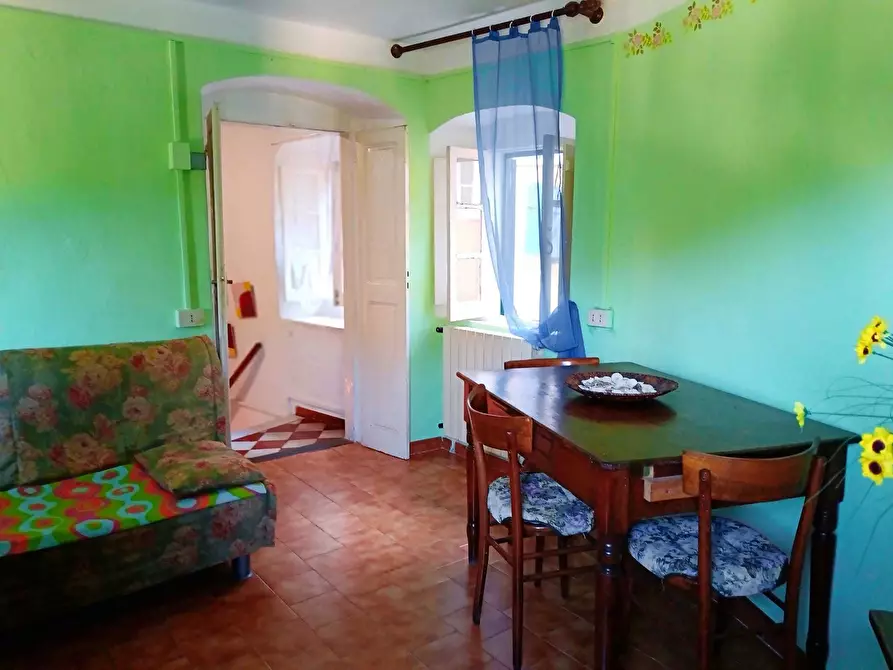 Immagine 6 di Quadrilocale in vendita  a Ameglia