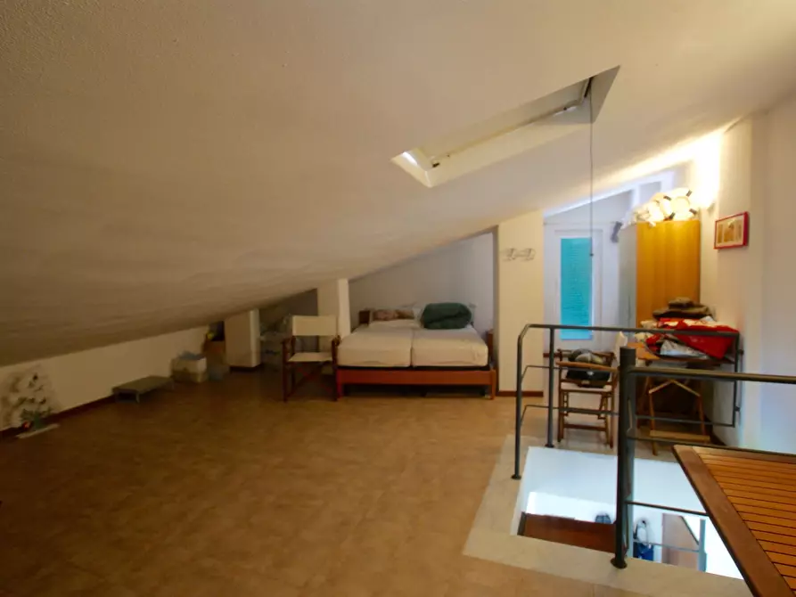 Immagine 19 di Trilocale in vendita  a Ameglia