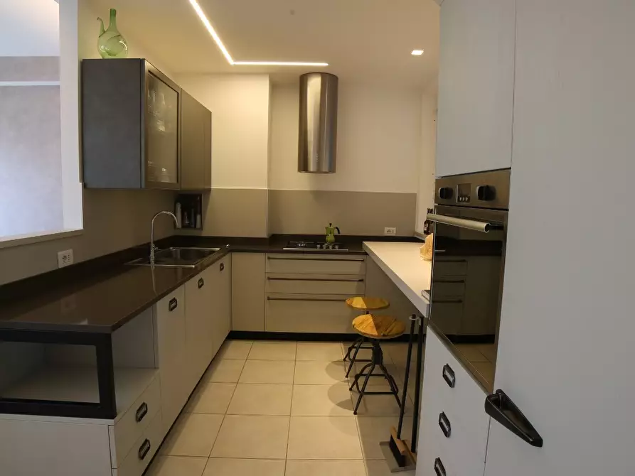 Immagine 2 di Appartamento in vendita  a Jesi