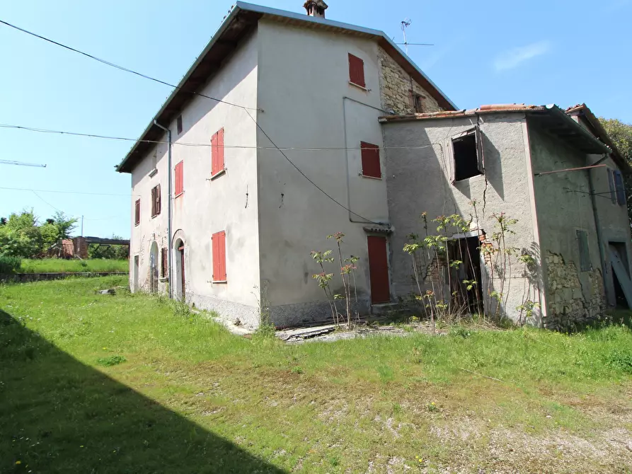 Immagine 16 di Rustico / casale in vendita  in via Castello a Valsamoggia