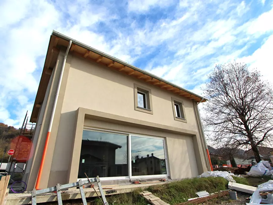 Immagine 13 di Villa in vendita  in Via Fornelli a Valsamoggia