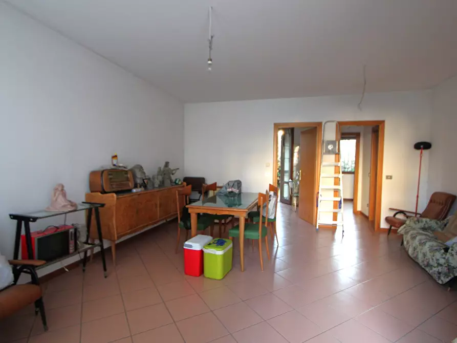 Immagine 11 di Villetta a schiera in vendita  in Via Pietro Nenni 26 a Valsamoggia