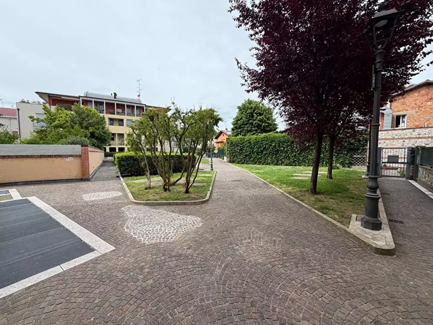 Immagine 33 di Appartamento in vendita  in Via Giuseppe Mazzini 34 a Valsamoggia