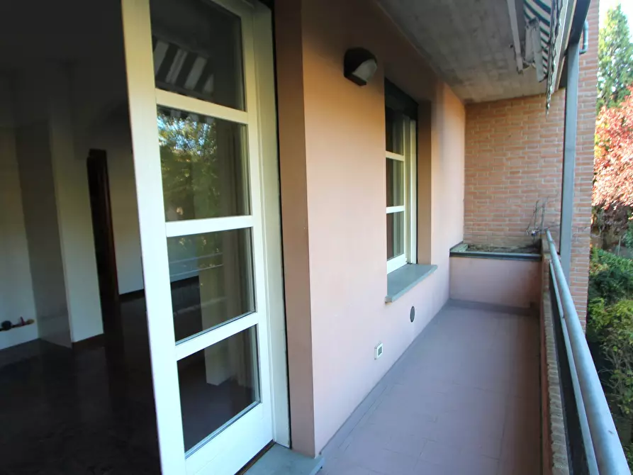 Immagine 17 di Appartamento in vendita  in Viale dell'Indipendenza a Valsamoggia