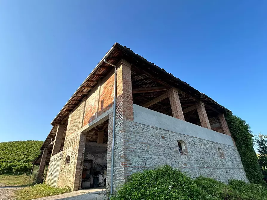 Immagine 1 di Porzione di casa in vendita  in Via Barlete a Valsamoggia