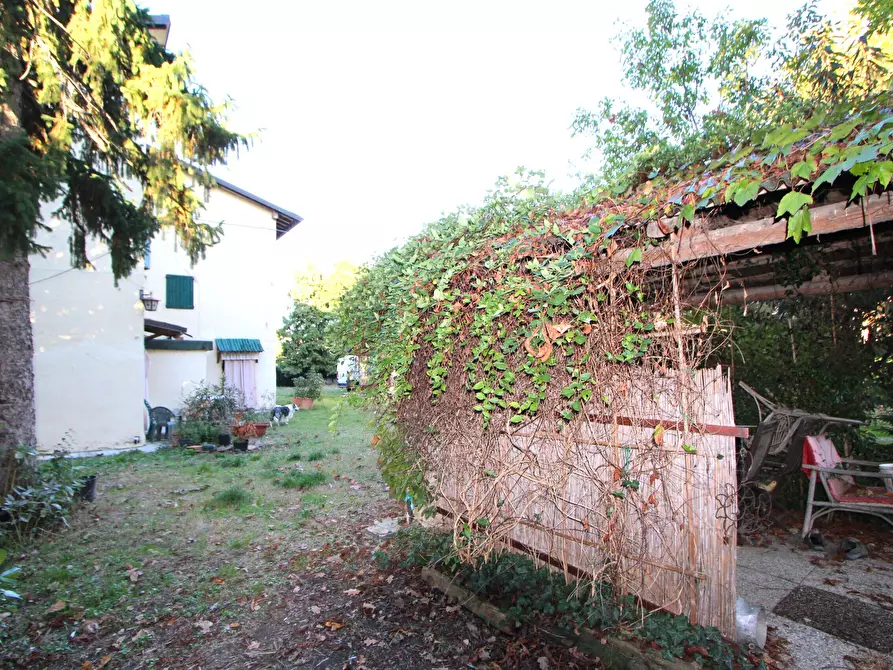 Immagine 25 di Porzione di casa in vendita  in Via Magazzino a Valsamoggia