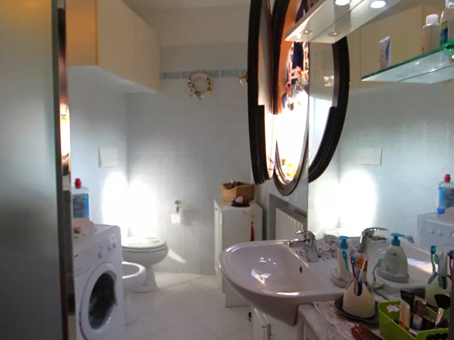 Immagine 12 di Appartamento in vendita  in via montebudello a Valsamoggia