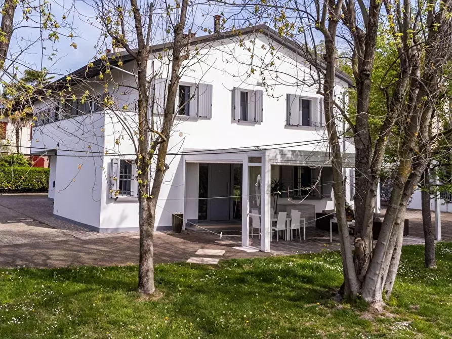 Immagine 60 di Villa in vendita  in SP76 17 a Valsamoggia