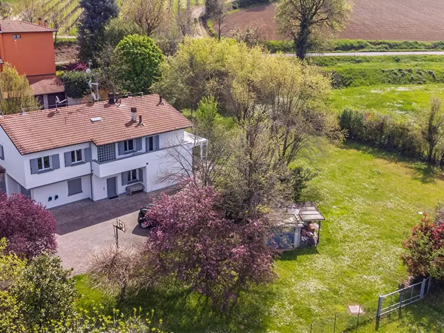 Immagine 1 di Villa in vendita  in SP76 17 a Valsamoggia