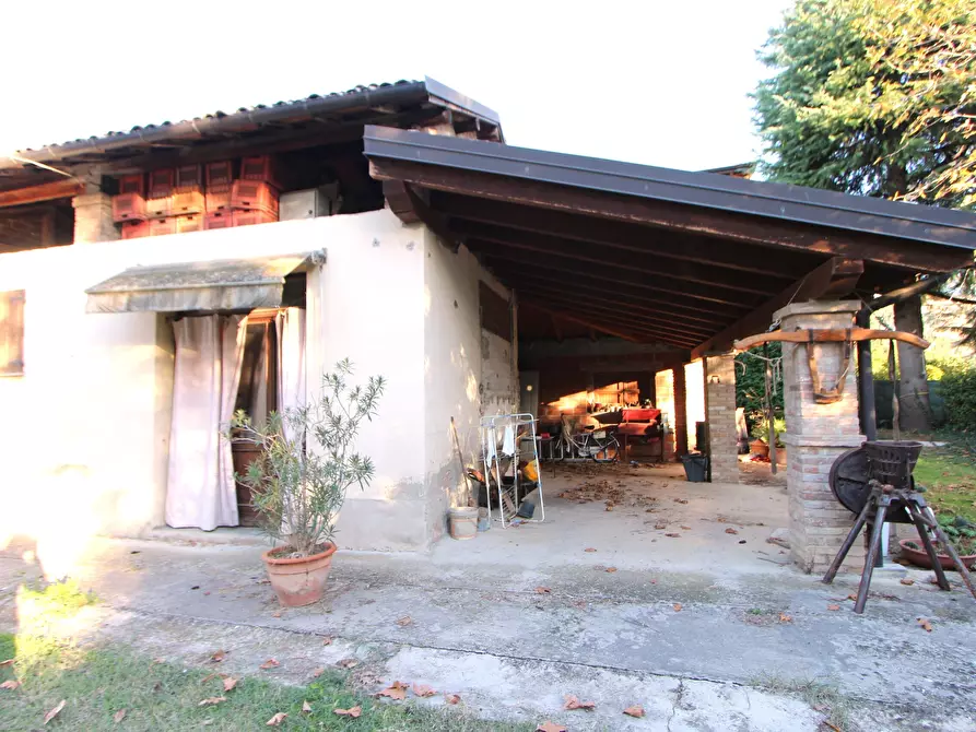Immagine 5 di Porzione di casa in vendita  in Via Magazzino a Valsamoggia