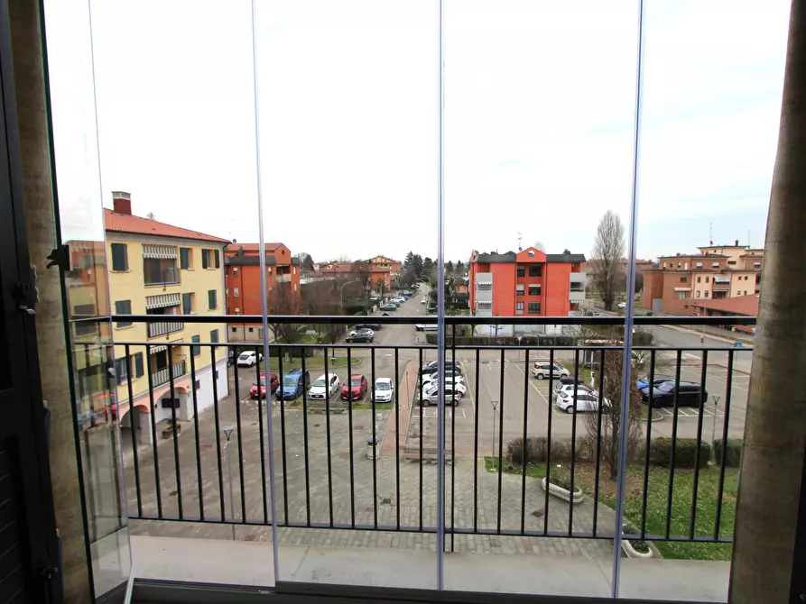 Immagine 8 di Appartamento in vendita  in Piazza Lorenzo D' Auria 3 a Valsamoggia