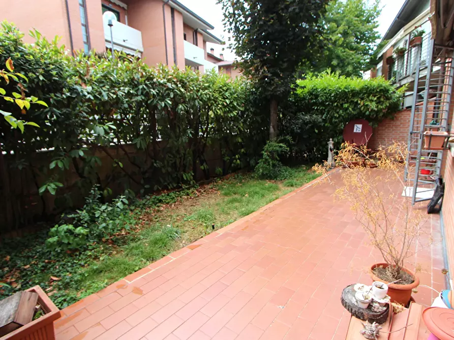 Immagine 9 di Appartamento in vendita  in Via Ugo la Malfa 15 a Valsamoggia