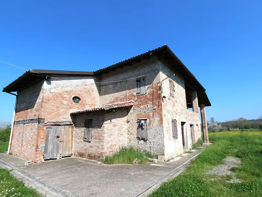 Immagine 4 di Porzione di casa in vendita  in Viale M. di Canossa a Valsamoggia