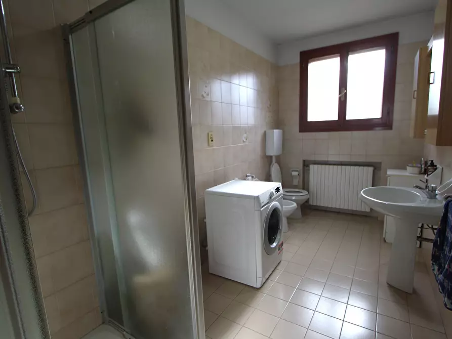 Immagine 20 di Villa in vendita  in Via dell'Artigiano 1 a Valsamoggia