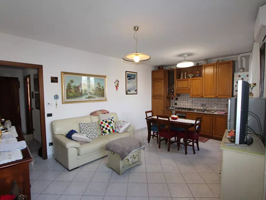 Immagine 6 di Appartamento in vendita  in via montebudello a Valsamoggia