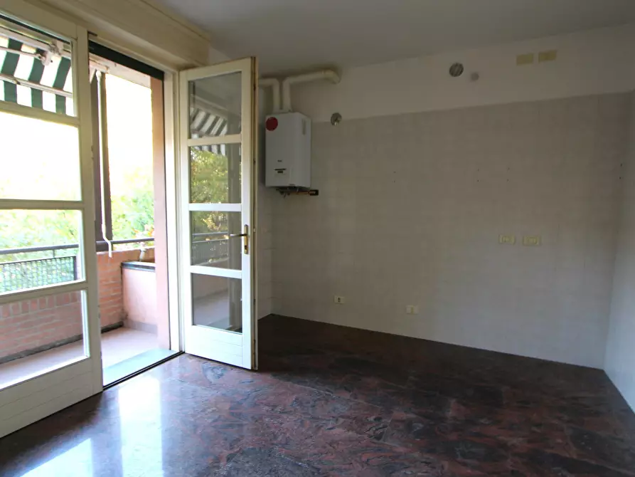 Immagine 34 di Appartamento in vendita  in Viale dell'Indipendenza a Valsamoggia