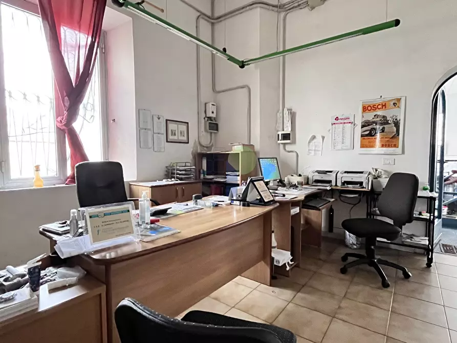 Immagine 19 di Capannone industriale in affitto  in Via Francesco Pera 88 a Livorno