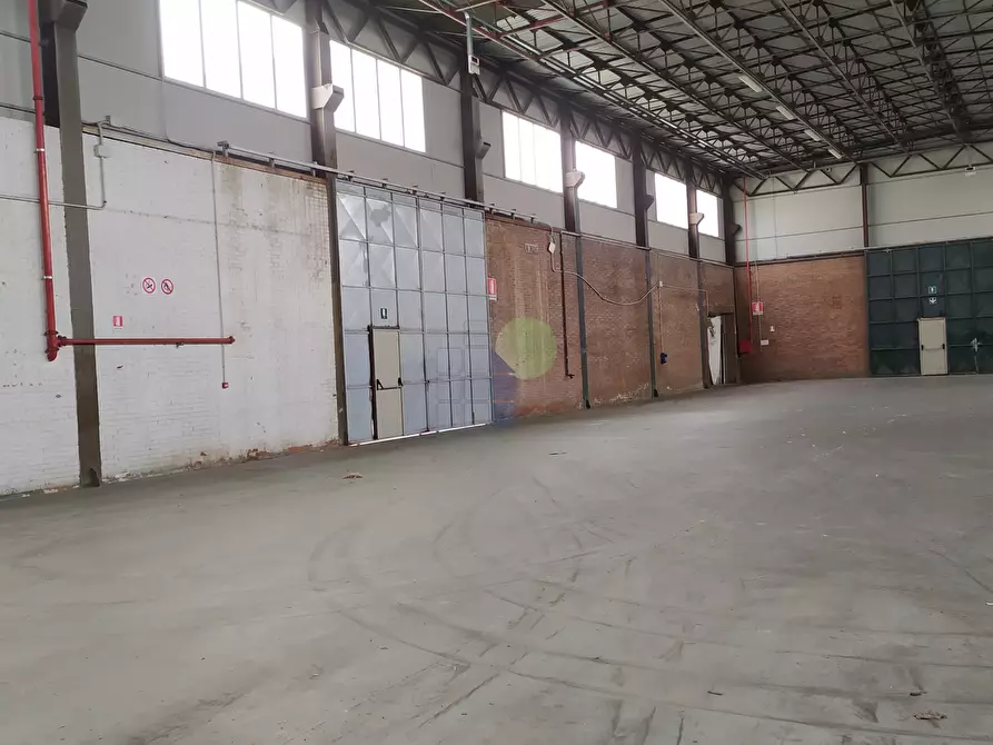 Immagine 21 di Attività artigianale in affitto  in Via Del Marzocco 40 a Livorno