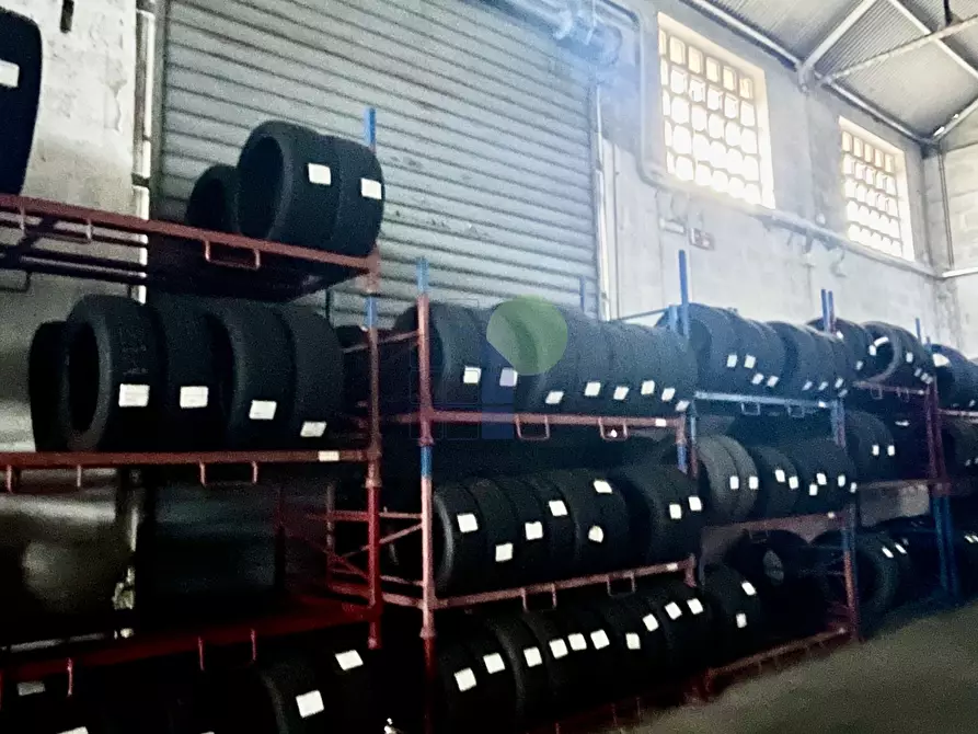 Immagine 8 di Capannone industriale in affitto  in Via Ugione 53 a Livorno