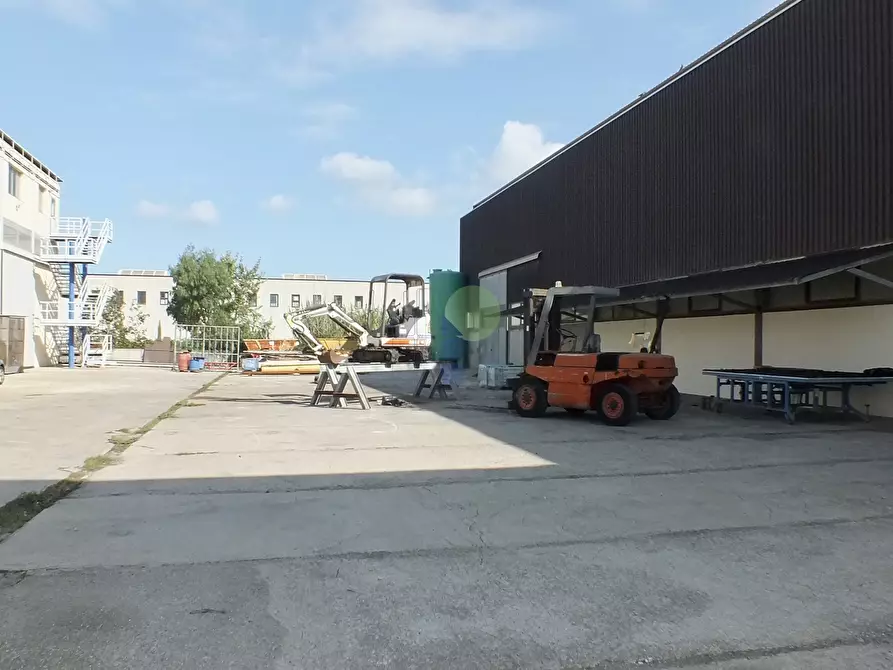 Immagine 20 di Attività artigianale in vendita  in via Arno 22 a Piombino