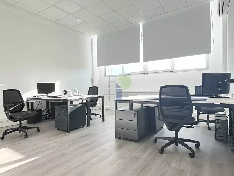 Immagine 8 di Ufficio in vendita  in Via Aurelio Nicolodi 52 a Livorno