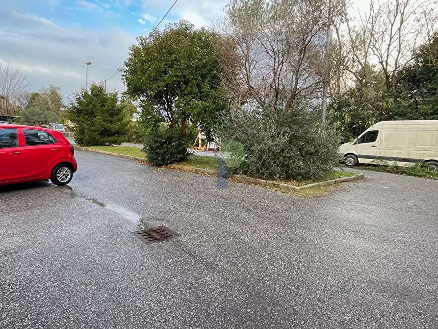 Immagine 24 di Attività artigianale in affitto  in Via Provinciale Pisana 111 a Livorno