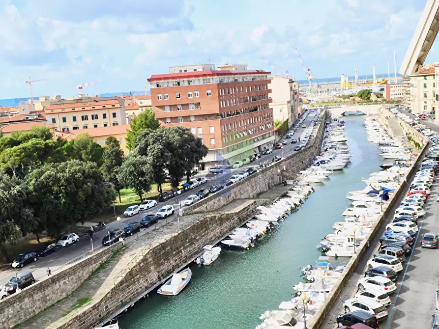 Immagine 4 di Ufficio in affitto  in Scali D'Azeglio 10 a Livorno