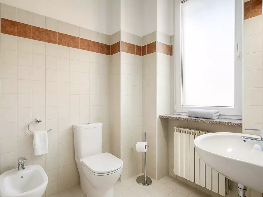 Immagine 23 di Trilocale in vendita  in Via Torino 11 a Arona