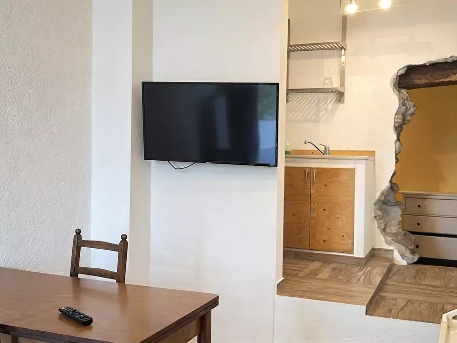Immagine 3 di Bilocale in affitto  in Via Amalfi 1 a Dormelletto