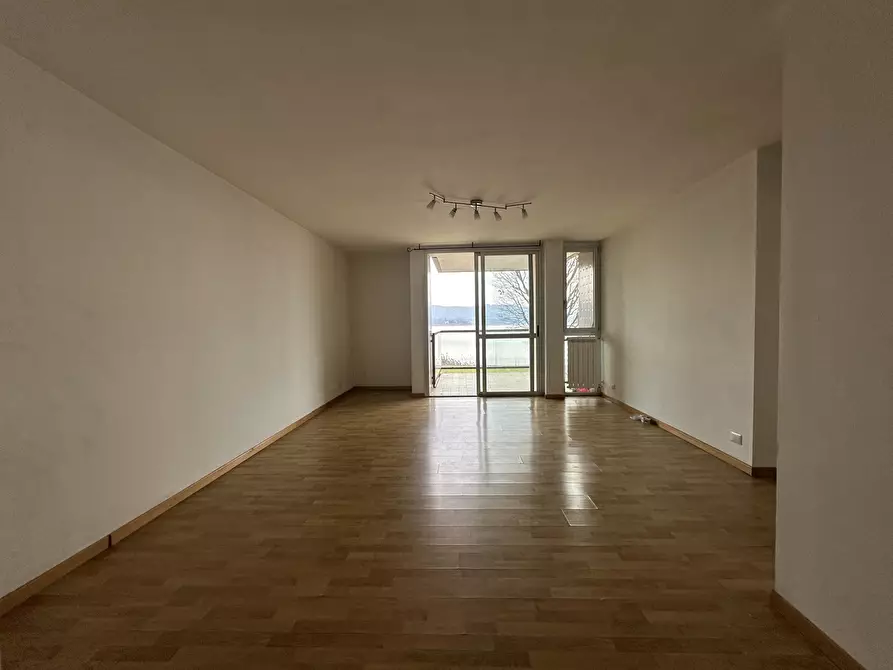 Immagine 3 di Trilocale in affitto  in Via Cristoforo Colombo 1 a Dormelletto