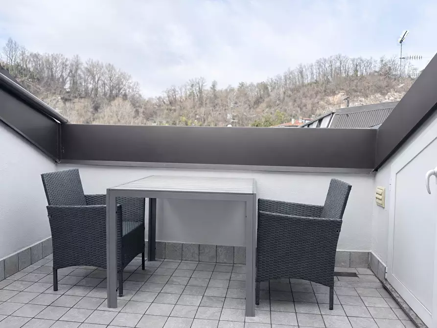 Immagine 5 di Bilocale in affitto  in Via alla Rocca 1 a Arona