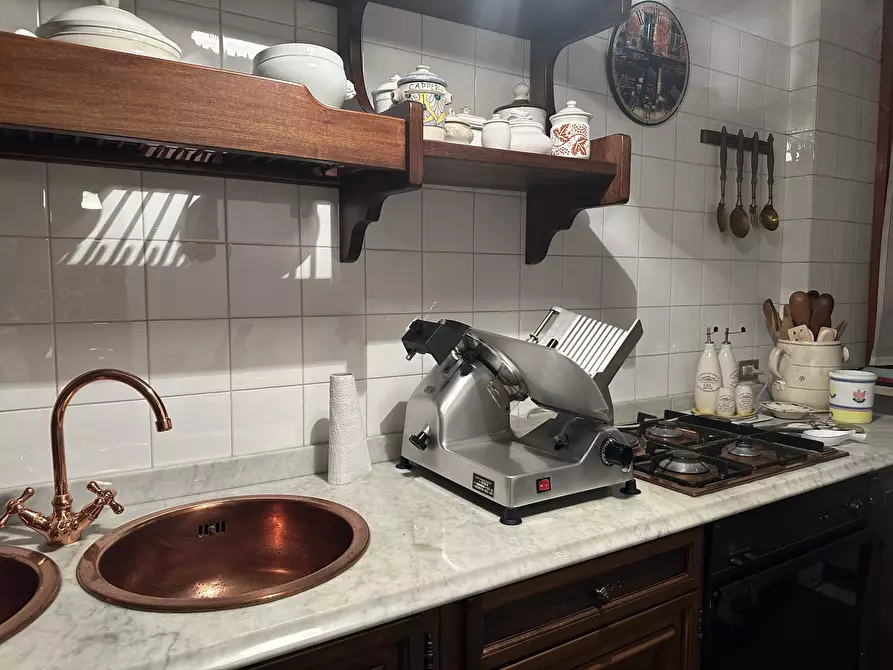 Immagine 15 di Villa in vendita  in Via Varallo Pombia 2 a Castelletto Sopra Ticino