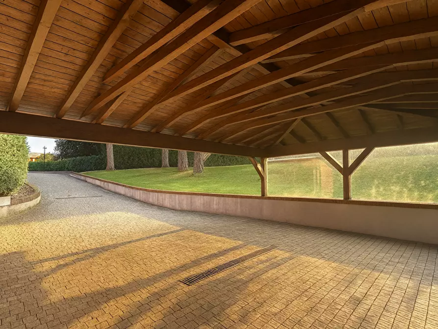 Immagine 42 di Villa in vendita  in Via Madonna della Motta 1 a Dormelletto