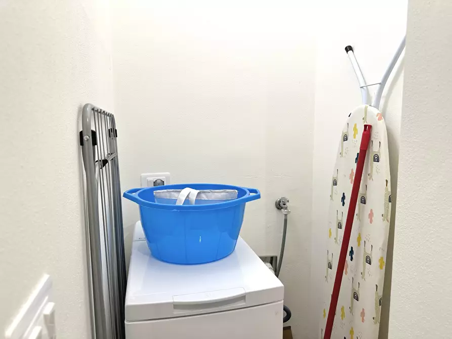 Immagine 40 di Trilocale in affitto  in Via XXV Aprile 1 a Arona