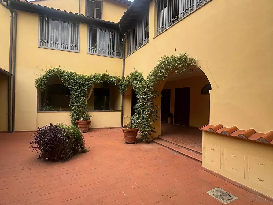 Immagine 24 di Quadrilocale in vendita  in Via del Motrone a Firenze