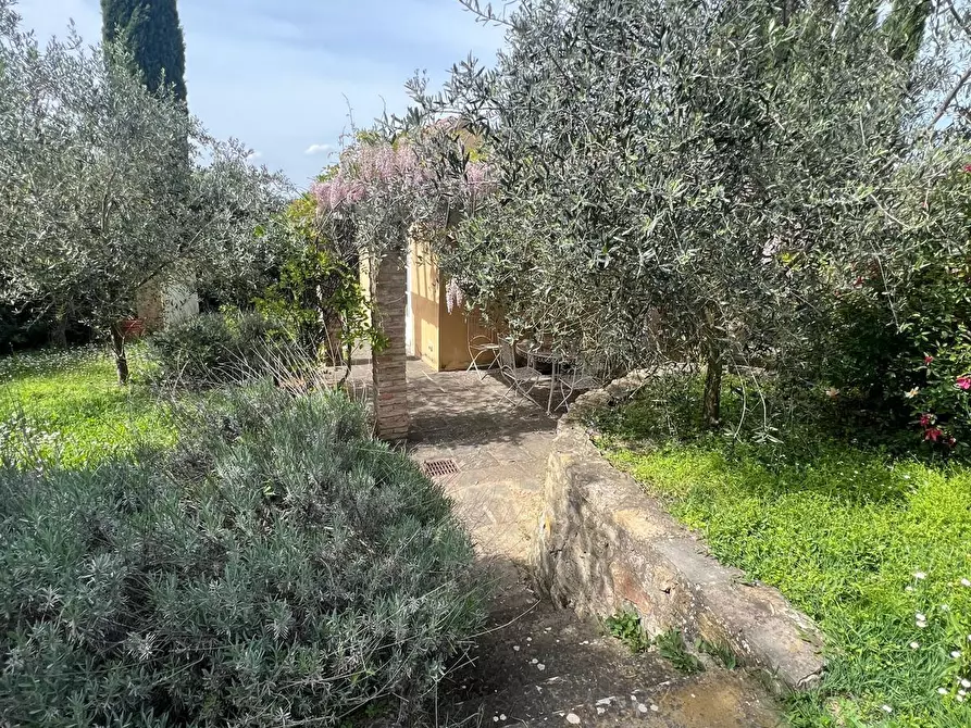 Immagine 81 di Porzione di casa in vendita  in Via di Vingone a Scandicci